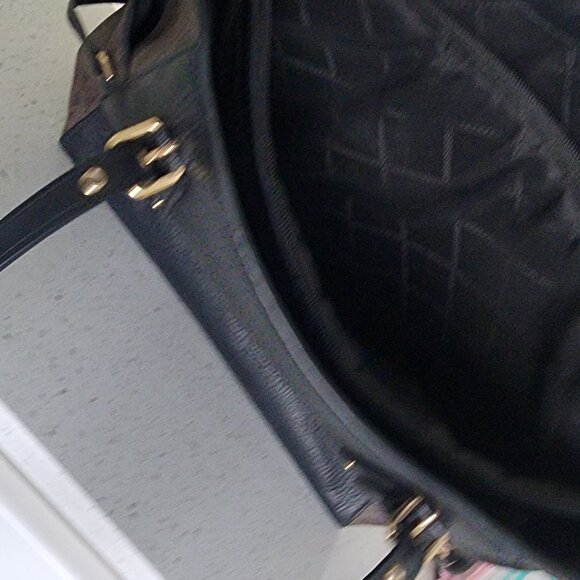 Michael Kors Voyager Bag - Picture 6 of 8